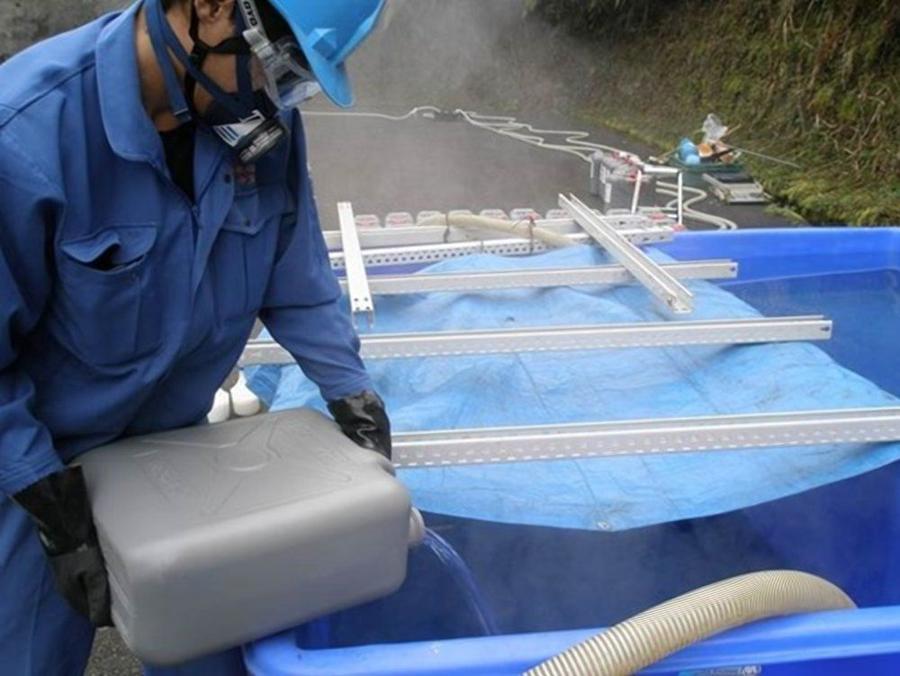 循環槽への薬品投入