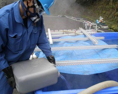 水処理設備のメンテナンス作業